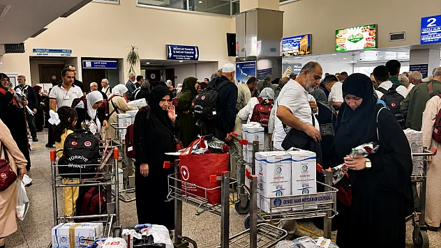 780 Malatyalı Hacıdan Duygu Dolu Dönüş