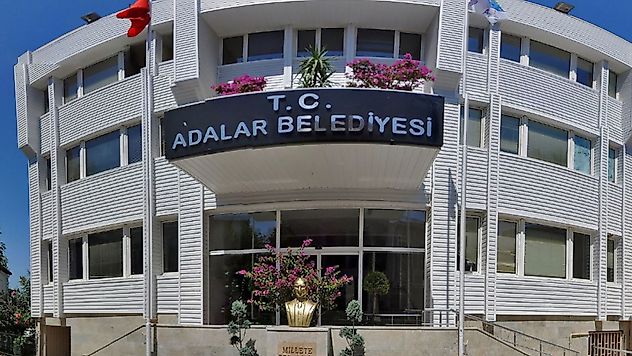 Adalar Belediyesi Soruşturması: Belediye Başkanı Dahil 41 Kişi Gözaltında