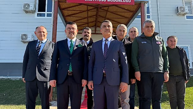 Ağbaba'dan Kayısı Araştırma Müdürlüğü ve Tarsim'e Ziyaret