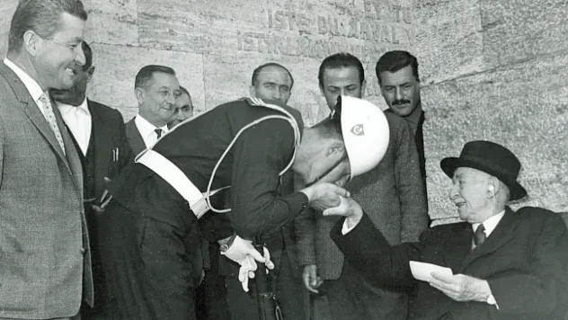 Ağbaba: 'İsmet İnönü Demokrasi ve Hukuk Mücadelesinin Simgesidir'