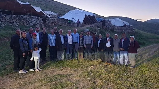 Ağbaba Yaylacıların sorunlarını dinledi
