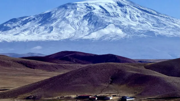 Ağrı Dağı beyaza büründü