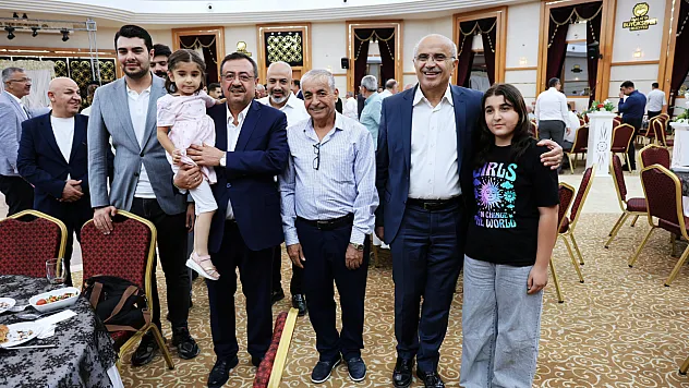 AK Parti Malatya'da STK'larla İstişare Toplantısı Düzenledi