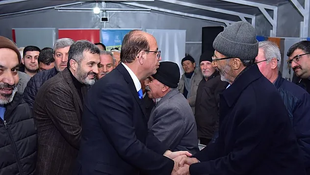 Ak Parti Yeşilyurt Belediye Başkan Adayı Prof. Dr. İlhan Geçit: 'Yerle Yeksan Olmuş Bu Şehri Ayağa Kaldıracağız'