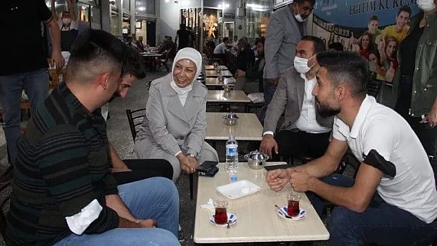 AK Partili Çalık'tan Nasuhi Caddesi esnaflarına ziyaret