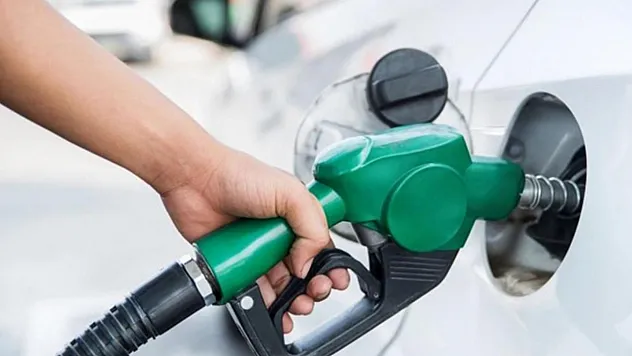 Akaryakıtta Yeni Zam Dalgası: Motorin Rekor Seviyeye Yükseliyor