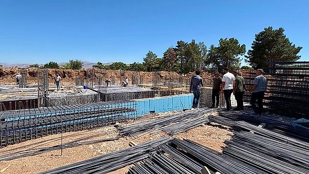Akçadağ'da yeni belediye hizmet binası çalışmaları sürüyor