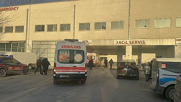 Altın Kaşık Sokak'ta Silahlar Konuştu: Bir Kişi Yaralandı