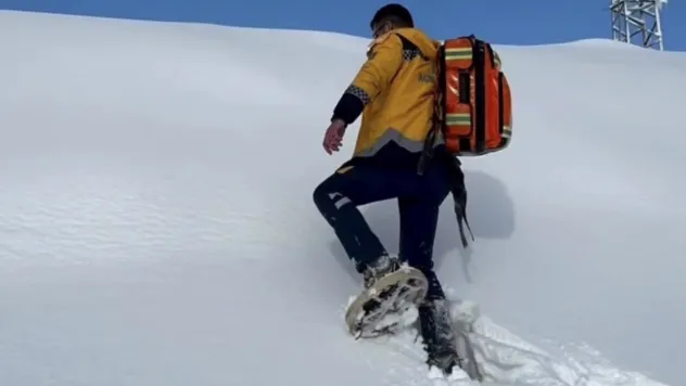 Ambulans İlerlemedi, Sağlıkçılar Yürüdü