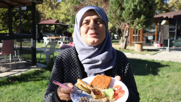 Anne Şefkatiyle Açıldı, Öğrencilerin Sığınağı Oldu