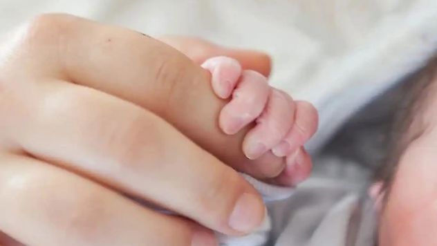Anneler İçin İzin Süresi Artıyor, Babalara 10 Gün