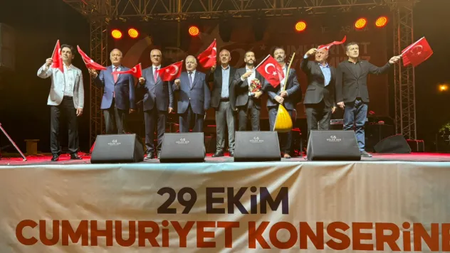 Arguvan'da Cumhuriyet Konseri Düzenlendi