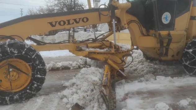 Arguvan'da Karla Mücadele Çalışmaları Aralıksız Sürüyor