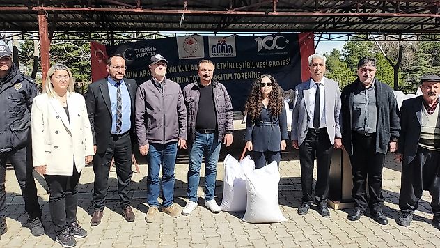 Arguvan'da Nohut Tohumu Dağıtıldı: 132 Üreticiye 70 Bin Kilogram Destek