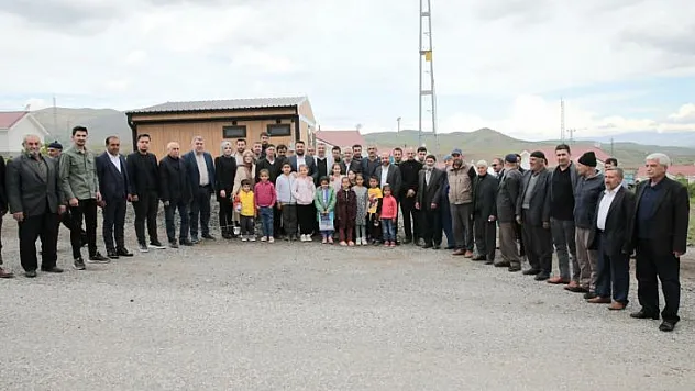 Ayasofya'nın zincirlerini kıranlar ile tekrar zincir vurmak isteyenleri oylayacağız