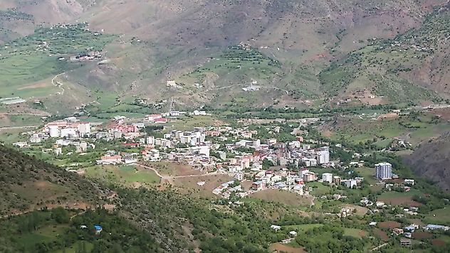 AYM'den 'Nüfusu 2 binin altına düşen belediyeler köye dönüşsün' düzenlemesine onay