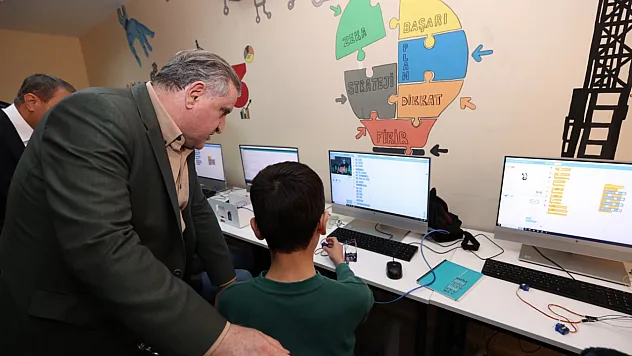 Bakan Bak: DeneYap Teknoloji Atölyeleri, milli teknoloji hamlesinin itici gücünü oluşturuyor