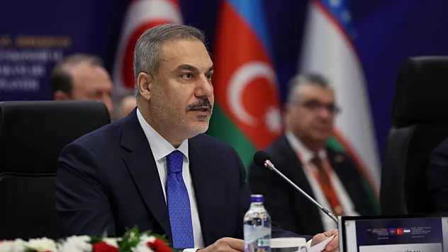 Bakan Fidan'dan YPG'ye uyarı