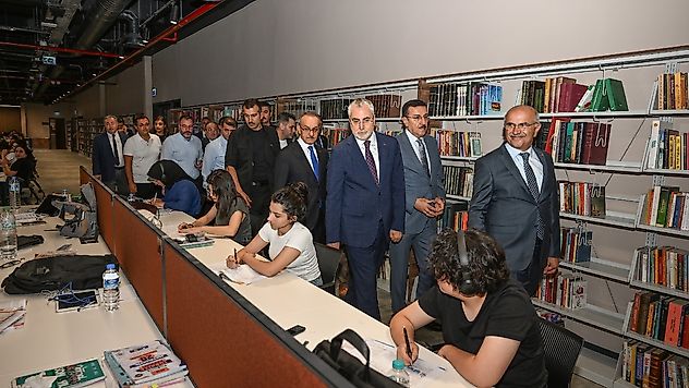 Bakan Işıkhan'dan Büyükşehir Belediyesi'ne Ziyaret