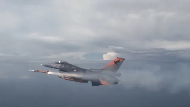 Bakan Kacır, yerli hava-hava füzelerinin test başarısını duyurdu