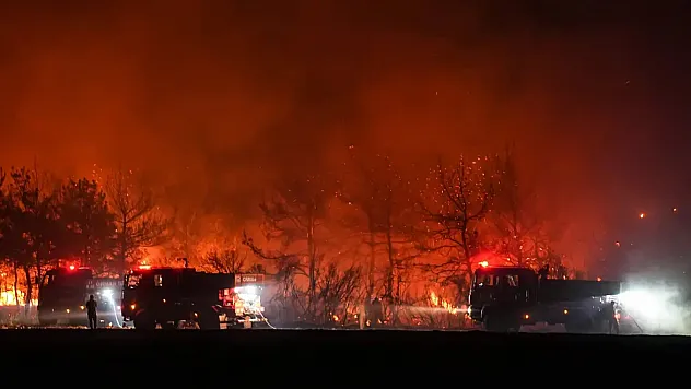 Bakan Kurum: Yangınlardan dolayı 87 bağımsız birim ağır hasarlı ve yıkık