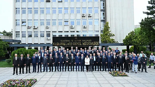 Bakan Uraloğlu, 74. Karayolları Bölge Müdürleri Toplantısında Konuştu