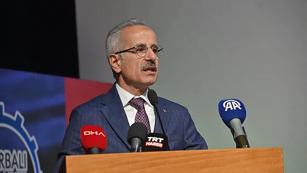 Bakan Uraloğlu, İzmirlilerden 5 Yıl İstedi