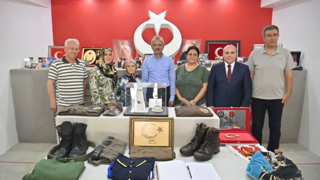 Bakan Uraloğlu'ndan 15 Temmuz Şehidinin Ailesine Ziyaret
