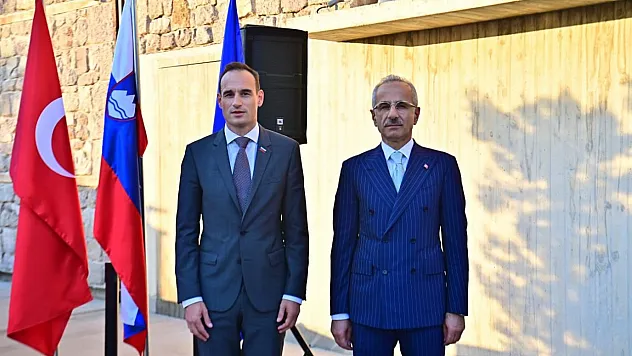 Bakan Uraloğlu, Slovenya Milli Günü Resepsiyonu'nda Konuştu