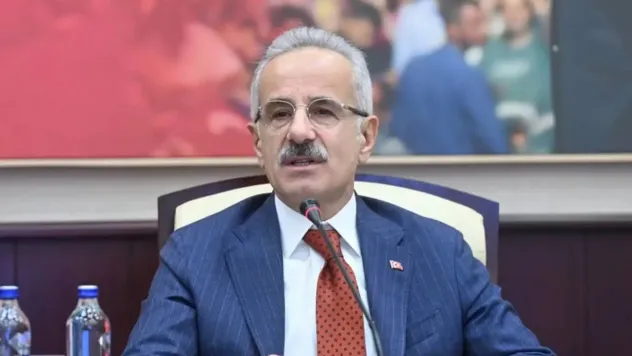 Bakan Uraloğlu, yaşanan iletişim aksaklıkları üzerine GSM operatörleriyle görüşecek