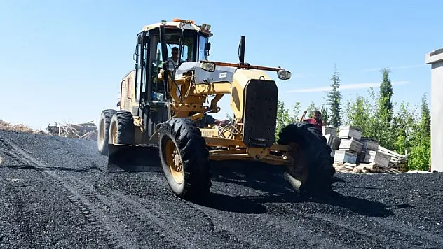 Başkan Çınar, Gedik Mahallesinde ki Asfaltlama Ve Yol Düzenleme Çalışmalarını İnceledi