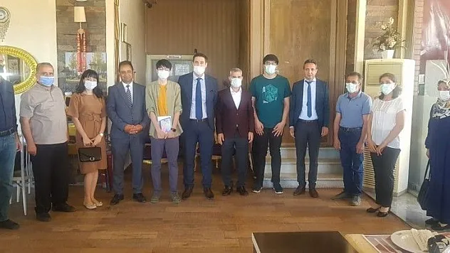 Başkan Çınar, Genç Yaşta Büyük Bir Başarının Altına İmza Atan Feridun Balaban İle Biraraya Geldi