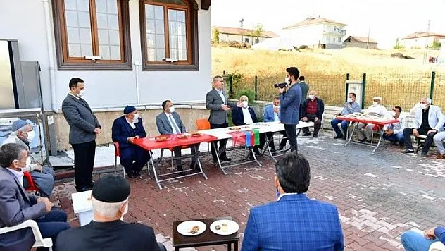 Başkan Çınar, Kaynarca Mahallesinde, Vatandaşların Taleplerini Dinledi