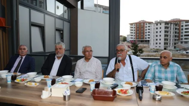 Başkan Güder Alevi Dedeleriyle Muharrem İftarında Bir Araya Geldi