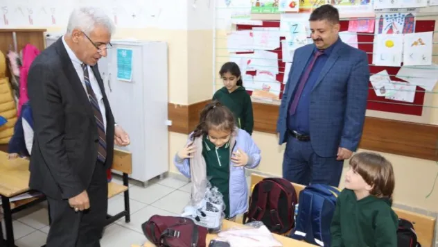 Başkan Güder, Çocukların Yüzünü Güldürmeye Devam Ediyor