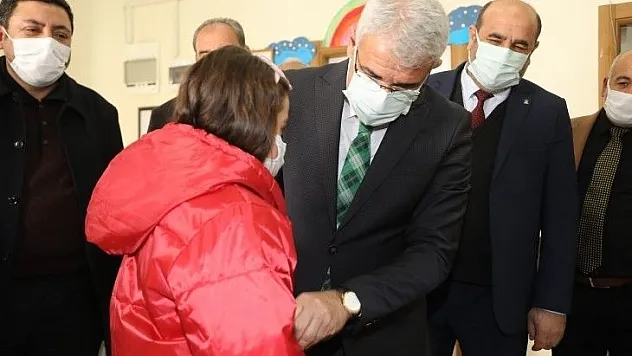 Başkan Güder, İhtiyaç Sahiplerinin Yüzünü Güldürmeye Devam Ediyor