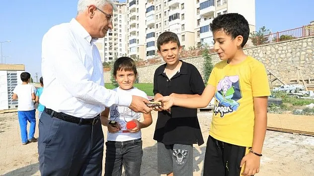 Başkan Güder: 'Okul Dönemi İle Birlikte Öğrencilerimizin İstifadesine Sunacağız'