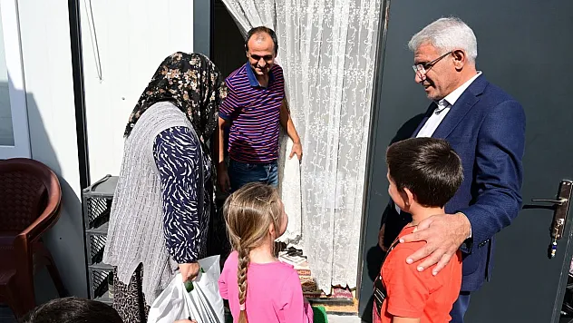 Başkan Güder ve Milletvekili Ölmeztoprak'tan Konteyner Kent Sakinlerine Ziyaret