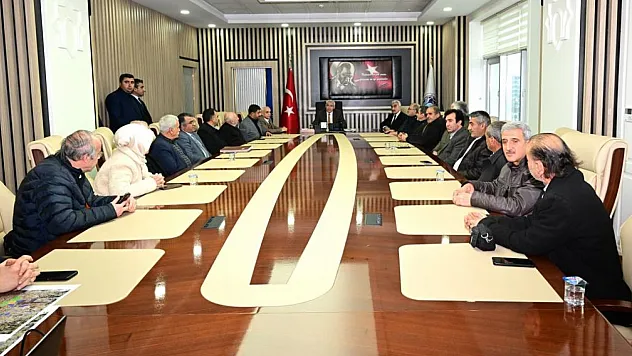 Başkan Güder Yerinde Dönüşüm Projesiyle İlgili Muhtarlara Bilgilendirme Yaptı