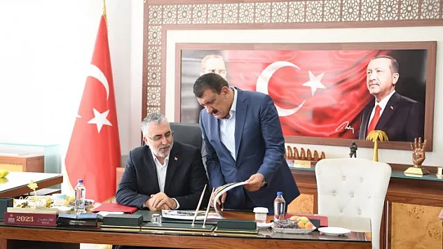 Başkan Gürkan, Bakan Işıkhan'a Kayısı Çiftçilerinin Sorunlarını İletti