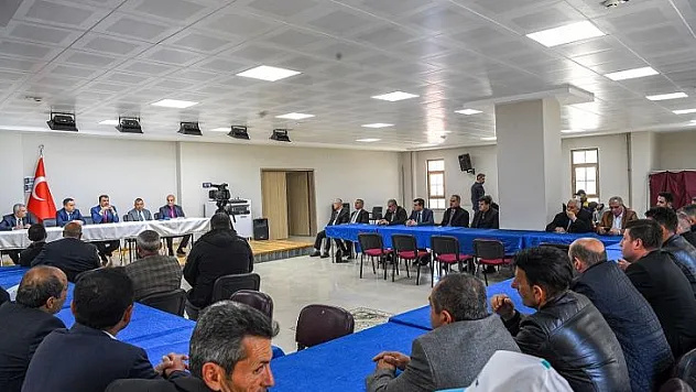 Başkan Gürkan, Doğanyol İlçesinde Muhtarlarla Bir Araya Geldi