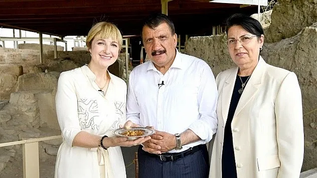 Başkan Gürkan, Tv Programında Arslantepe'yi Tanıttı