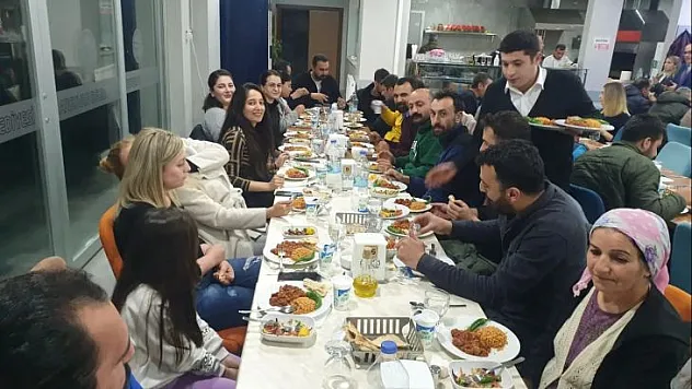 Başkan Kızıldaş Personeller ve gönüllüler ile akşam yemeğinde buluştu