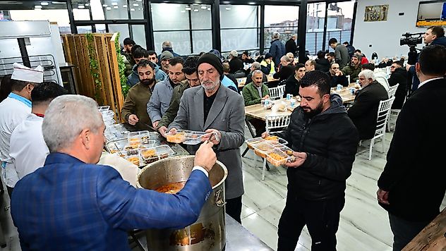 Battalgazi Belediyesi İftarı Çadırlarda Değil Restoranda Veriyor