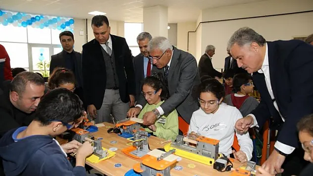 Battalgazi Belediyesi'nden Eğitime Teknoloji Desteği