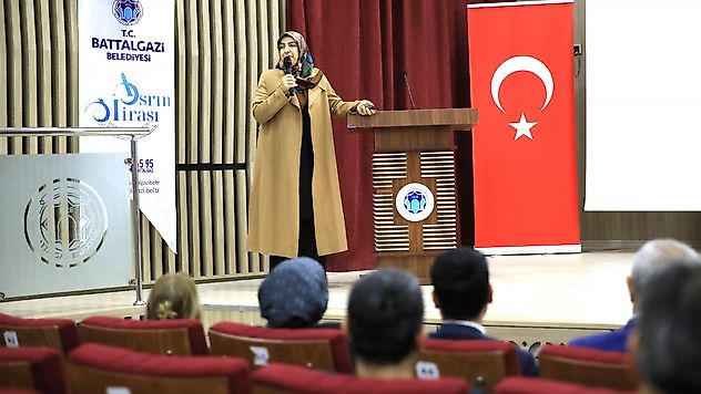 Battalgazi Belediyesi'nden Kadın Hakları Eğitimi