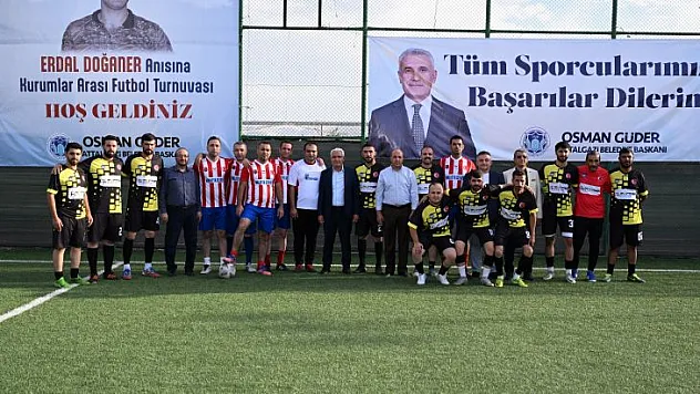 Battalgazi Belediyesi tarafından kurumlar arası futbol turnuvası düzenleniyor.