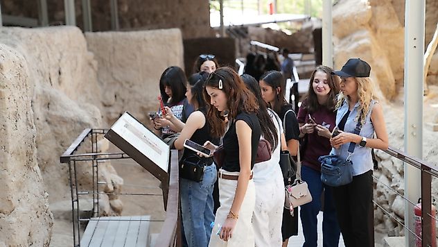 Battalgazi Belediyesinden Üniversitelilere Tarih Ve Kültür Gezisi