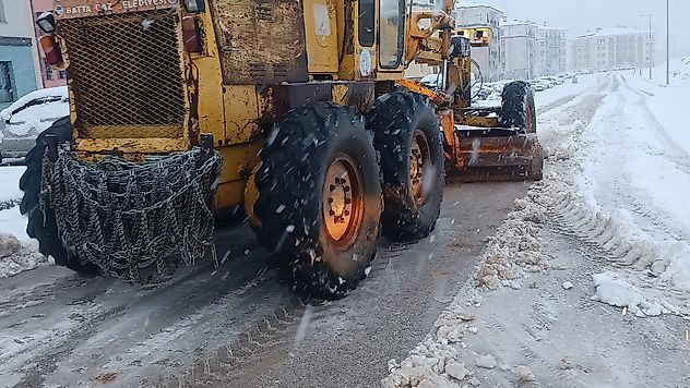 Battalgazi'de Kar Yağışı Sonrası Ekipler Sahada