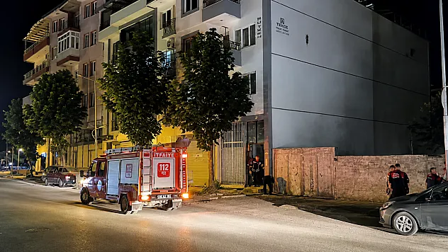 Battalgazi'de Korku Dolu Anlar: Apartman Çatısı Çöktü